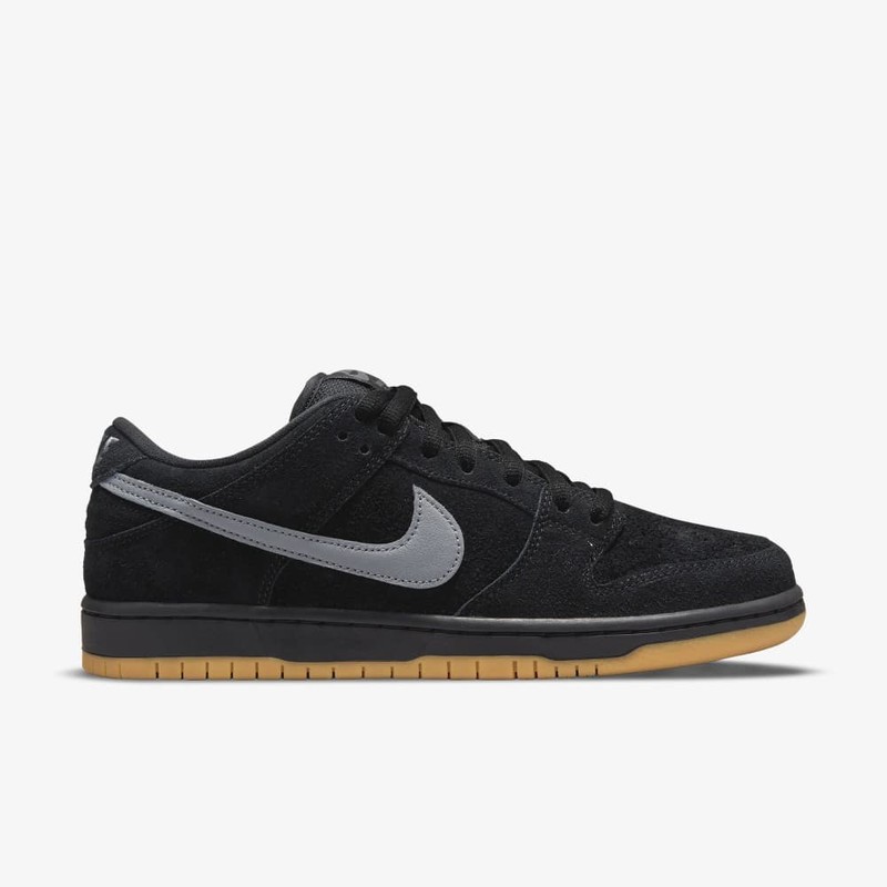 Black nike sb shoes deals